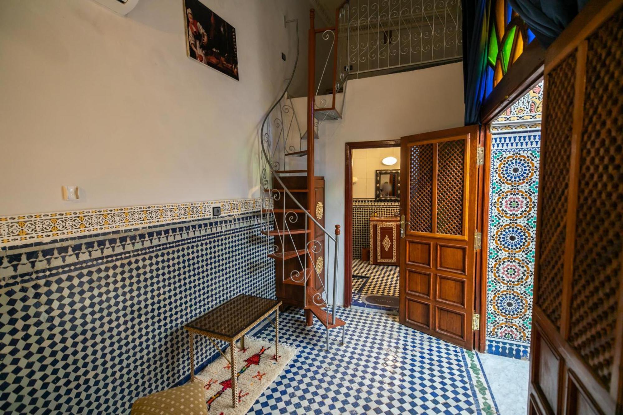 Riad Tarab Fez Esterno foto