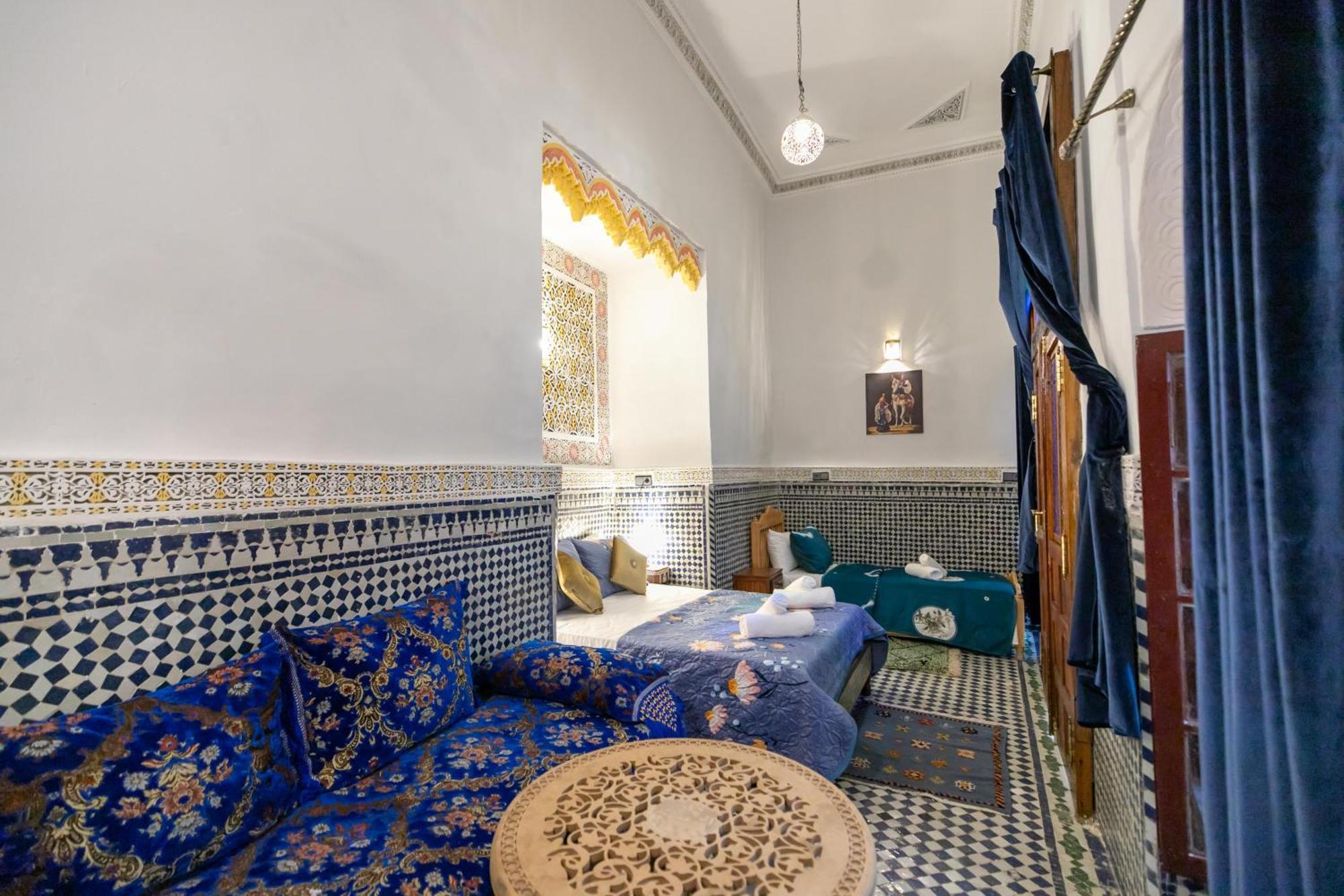 Riad Tarab Fez Esterno foto