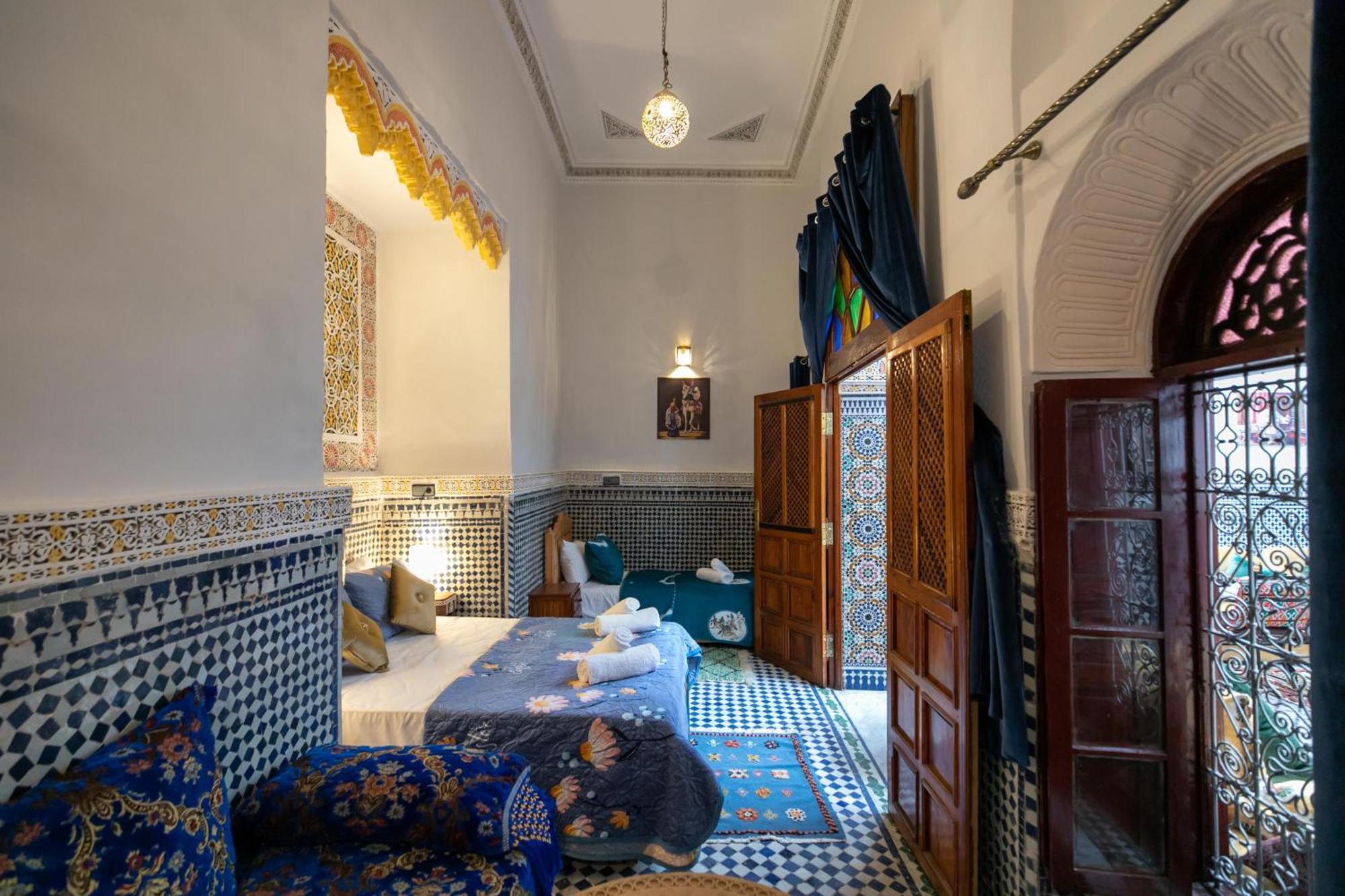 Riad Tarab Fez Esterno foto