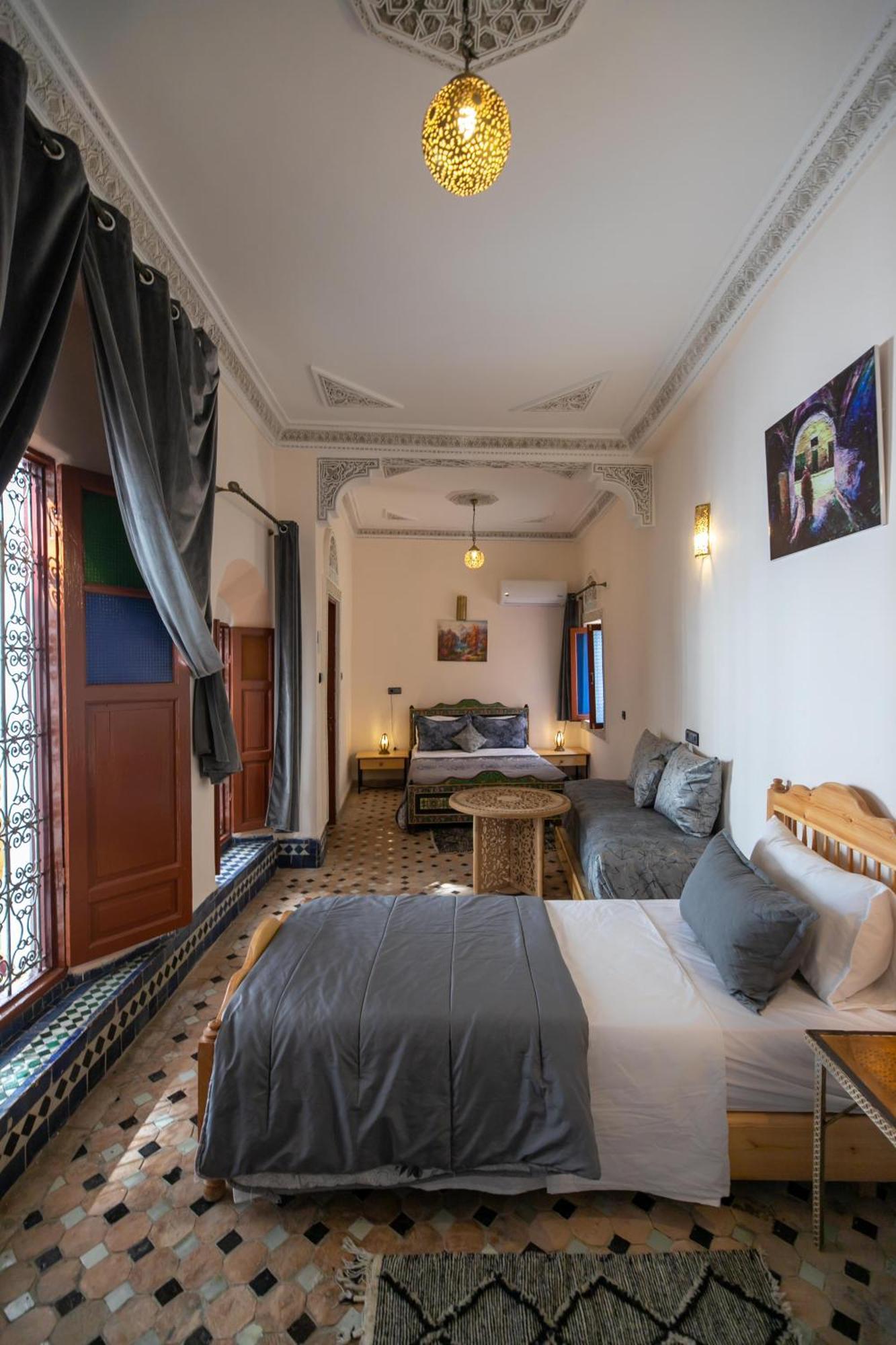 Riad Tarab Fez Esterno foto