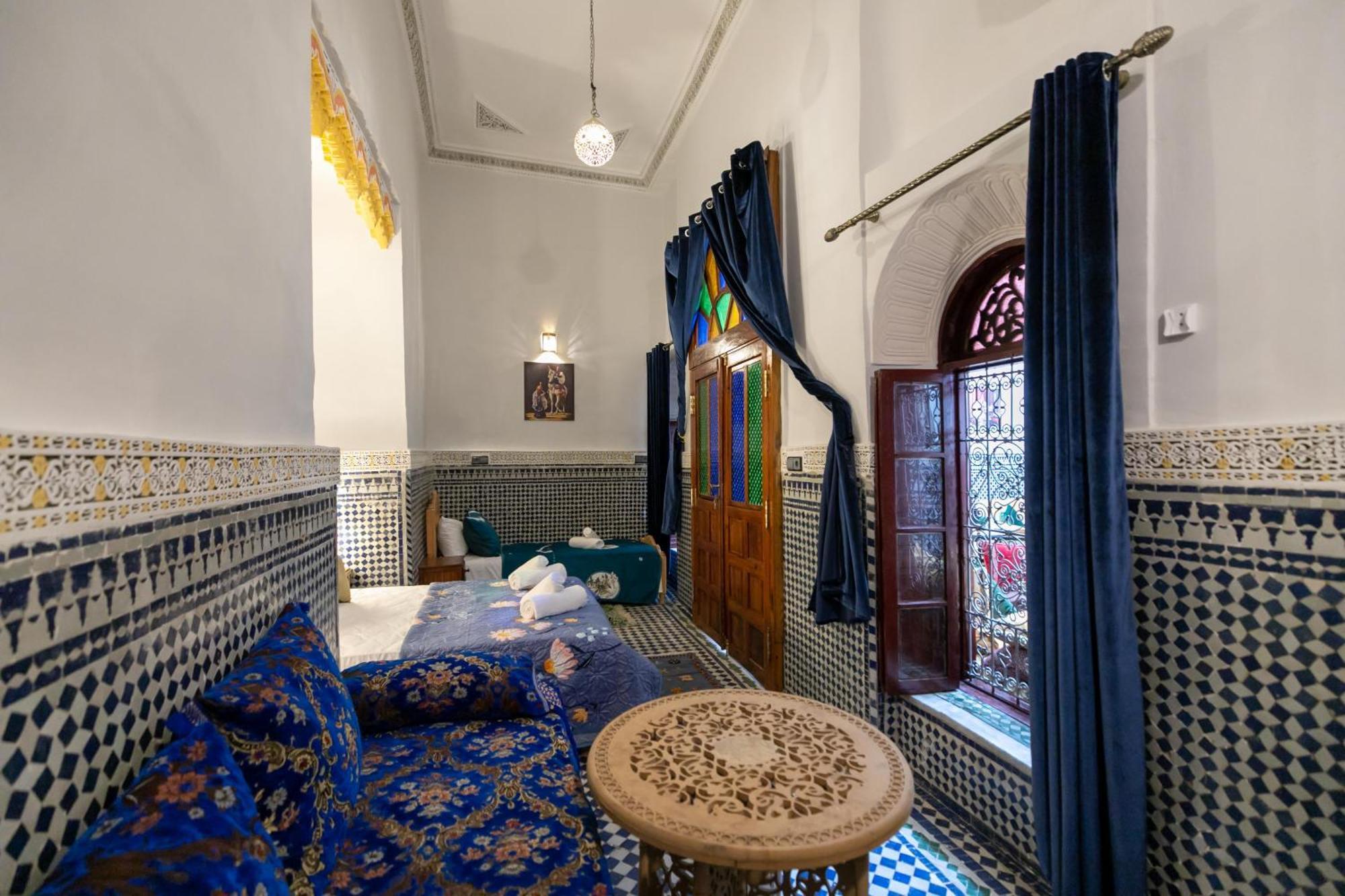 Riad Tarab Fez Esterno foto
