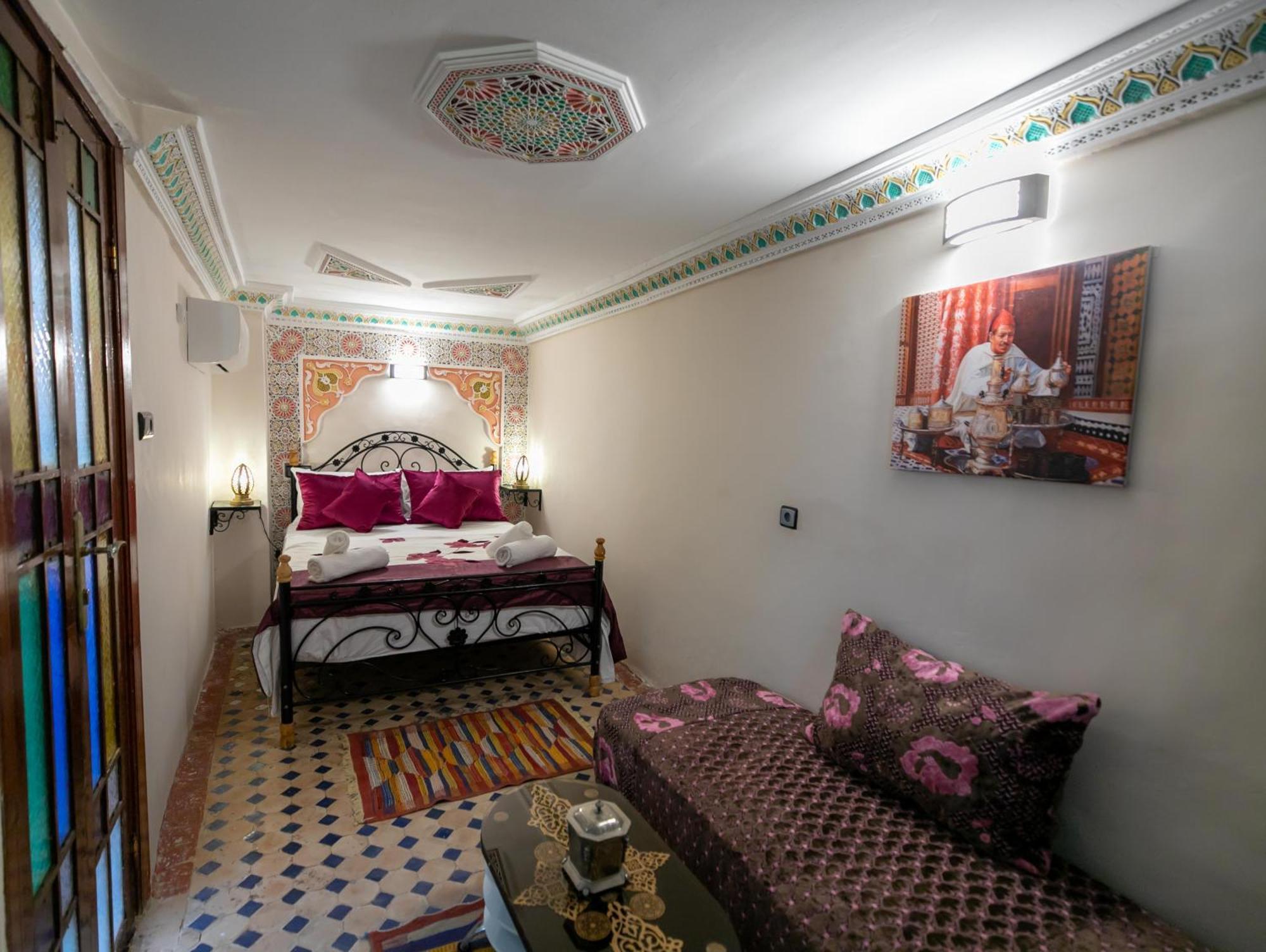 Riad Tarab Fez Esterno foto